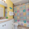 Отель A Beachside Retreat 2 bed 2 Bath w Washer and Dryer, фото 10