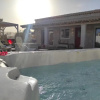Отель Villa Estia - private jacuzzi next to the beach, фото 1