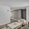 Отель Luxe 2br/1bath, Palm Beach, W/ Free Parking, Outdoor Living Area & Trampoline! в Уэст-Палм-Биче