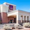 Отель Comfort Suites Gallup East Route 66 and I-40 в Гэллапе