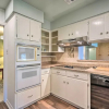 Отель Lovely San Antonio Home ~ 13 Mi to Downtown!, фото 12