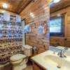 Отель Celebration Lodge 4 Bedroom Home with Hot Tub, фото 9