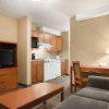 Отель Days Inn & Suites by Wyndham Cochrane, фото 3