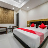 Отель OYO 18542 Petals Inn, фото 22