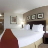 Отель Holiday Inn Express Hotel & Suites Vancouver Mall, an IHG Hotel, фото 24