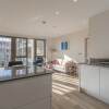 Отель 2 Bedroom Balcony Flat in Bermondsey, фото 6