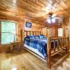 Отель Cabin of Dreams - Three Bedroom Cabin, фото 16