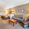 Отель Comfort Inn & Suites North, фото 8