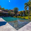 Отель Bali Style Mansion in Great Location WL2, фото 12