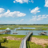 Отель Two Buoys And A Gull by Oak Island Accommodations, фото 23