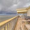 Отель Rainbows End - Gulf Front! Enjoy The Sun On Your Shoulders While You Laze On The Deck. 4 Bedroom Hom, фото 17