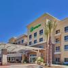 Отель Holiday Inn Ontario Airport, an IHG Hotel, фото 1