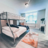 Отель Modern 3 Ground Floor Parking And Garden, фото 3