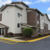 Отель American Inn Suites Detroit Metro Airport в Ромулусе