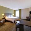 Отель Candlewood Suites St. Clairsville, an IHG Hotel, фото 5
