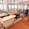 Отель Beachfront Treasure - Sanibel Exclusive Gulf Front Estate! 5 Bedroom Home в Норте-Кэптивах
