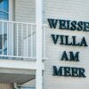 Отель Weisse Villa am Meer в Бюзуме
