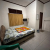Отель OYO 93128 Hotel Lamin 2, фото 5