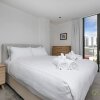 Отель QV Luxury Victoria Park Apartment - 813 в Окленде