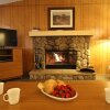Отель Lake Arrowhead Chalets, a VRI resort, фото 2