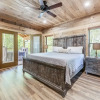 Отель Stone Mountain Lodge 4 Bedroom Cabin by Redawning, фото 2