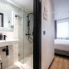 Отель limehome Amsterdam Leidsekruisstraat, фото 9