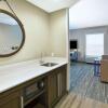 Отель Hampton Inn & Suites Grandville Grand Rapids South, фото 3