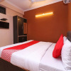Отель OYO 19123 Sunshine Guest House, фото 7