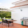 Отель Fig Tree Family House w 4 Bedrooms, Garden & Pool, фото 12