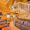 Отель Scenic Sevierville Cabin: Hot Tub, Panoramic Views, фото 2