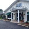 Отель Glass House Inn Erie Near I-90 & I-79 в Эри