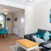 Отель Comfy, 2 Bed House, Sleeps 6 with Garden and Free Parking in Cheltenham, фото 12