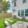 Отель Modern Houston Home w/ Yard, 3 Mi to Toyota Center, фото 15