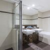 Отель Meriton Suites World Tower, фото 10