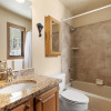 Отель Riverside Condos B204 by Avantstay Condo Close To Downtown, Town Park & Ski Lift #8, фото 10