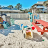 Отель Beachwood Villas 12b- Toes in the Sand, фото 17