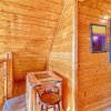Отель Smoky Mountain Retreat - Five Bedroom Cabin, фото 27