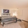 Отель Spacious 3 Br Plaza Unit With Washer/dryer 3 Bedroom Condo - No Cleaning Fee! by RedAwning, фото 1