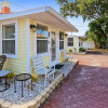 Отель The Cottages at Madeira Beach/seahorse, фото 14
