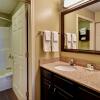 Отель Staybridge Suites Madison East, an IHG Hotel, фото 8