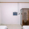 Отель Minimalist Studio Room At Graha Wishnu Guest House, фото 4