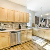 Отель Pittsburgh Townhome: 1 Mi to Downtown, фото 12