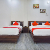 Отель Oyo Flagship 71698 Gangotri Guest House, фото 5