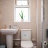 Отель Cozy 3-bedroom Home in Luton, фото 7