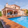 Отель Luxurious Villa St Pere Pescador With Swimming Pool, фото 4