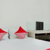 Отель OYO Golden White HouseNear Mall Panakkukang, фото 16