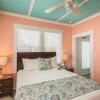 Отель Four Flowers Guesthouse, фото 3