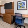 Отель Holiday Inn Express & Suites Milwaukee West Allis, фото 3