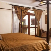 Отель Large Ground Floor Condo Steps From the Pool, фото 10