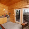 Отель Mountain Sunrise - Five Bedroom Cabin, фото 2
